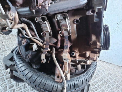 M9R780 VAUXHALL VIVARO BARE ENGINE 2008 2.0L DIESEL