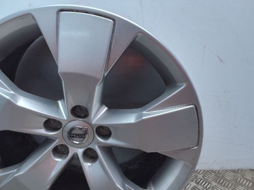 VOLVO V60 B6 CORE AWD MK2 (225) REAR LEFT WHEEL RIM